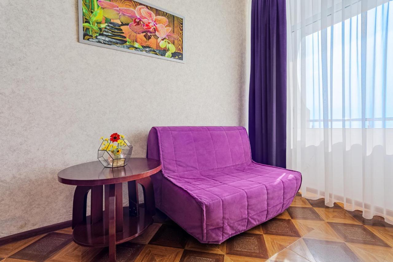 Мини-Отель Лучезарный Gagra Buitenkant foto